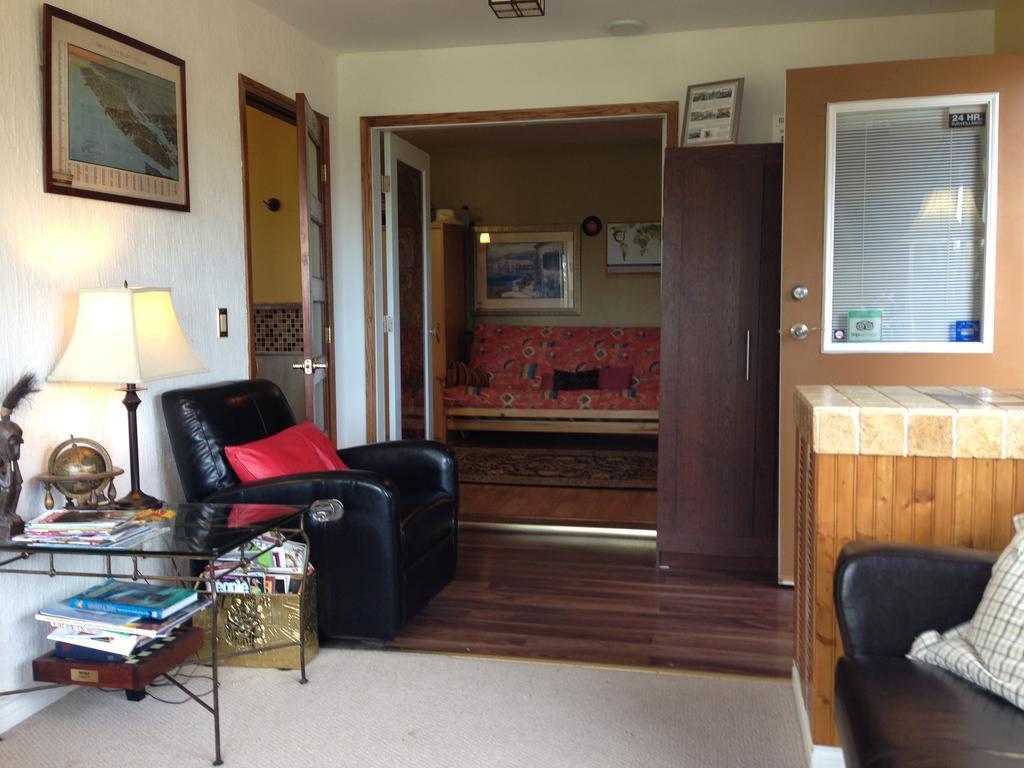 Heather Place Inn Nanaimo Room photo